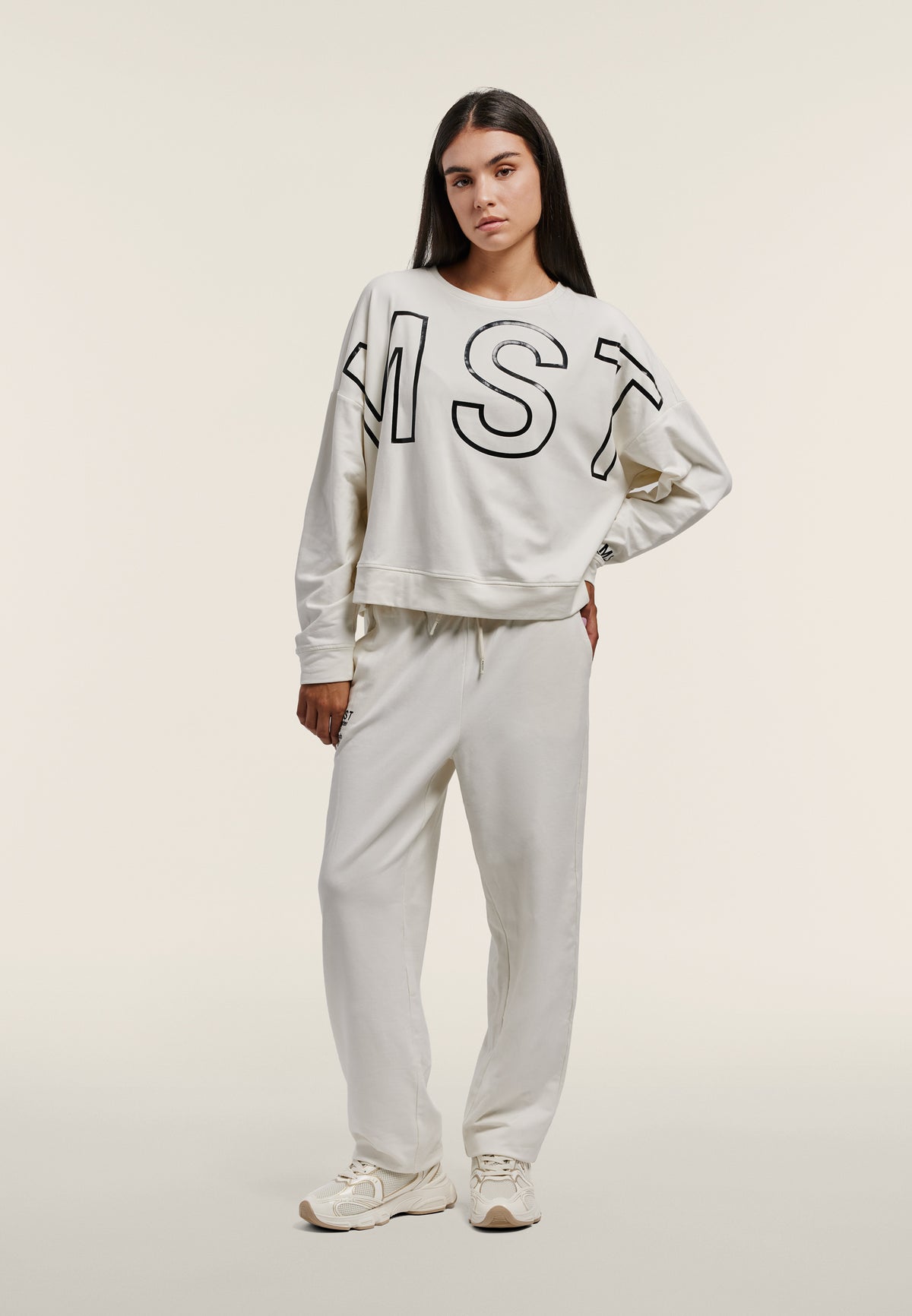 Oversized cropped sweatshirt with large print - Artic Wolf-Black