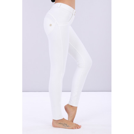 WR.UP® Regular Waist Skinny - Lustrous Shaping Pants - W - White