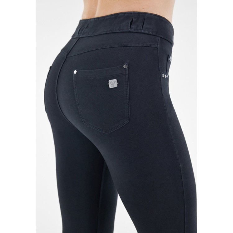 Freddy N.O.W.® Pants - 7/8 Mid Waist Flare - Garment Dyed - N - Black
