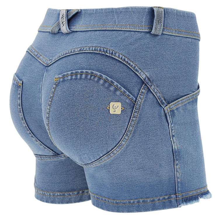 Freddy WR.UP® Denim Effect - Regular Waist Shorts - Frayed Hem - J4Y - Clear Denim - Yellow Seam