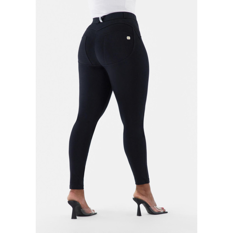 Freddy WR.UP® Curvy - Regular Waist Super Skinny - Black